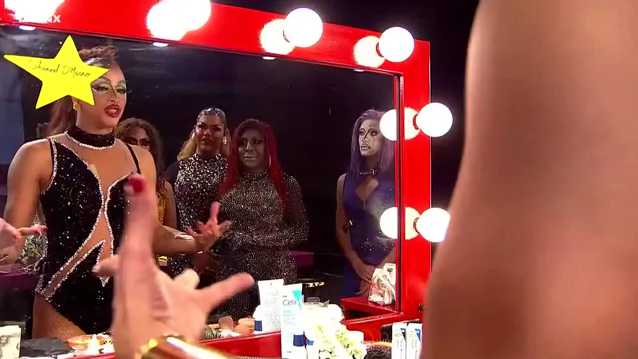 Revry LatinX in diretta