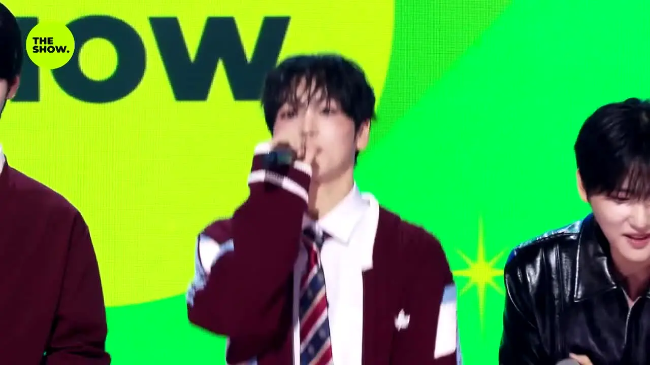 NEW KPOP live