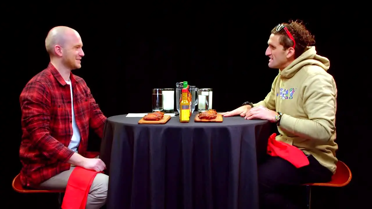 Hot Ones Poland live