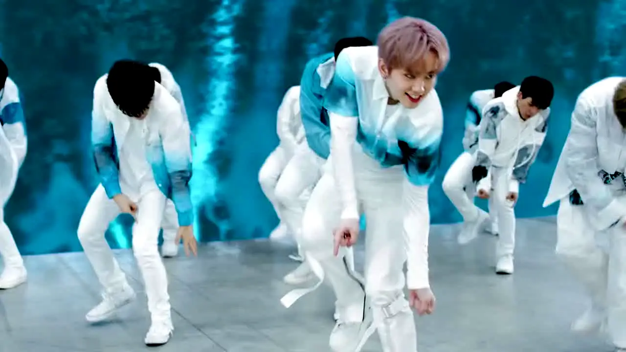 NEW KPOP live