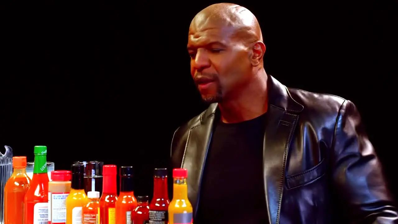 Hot Ones — прямой эфир