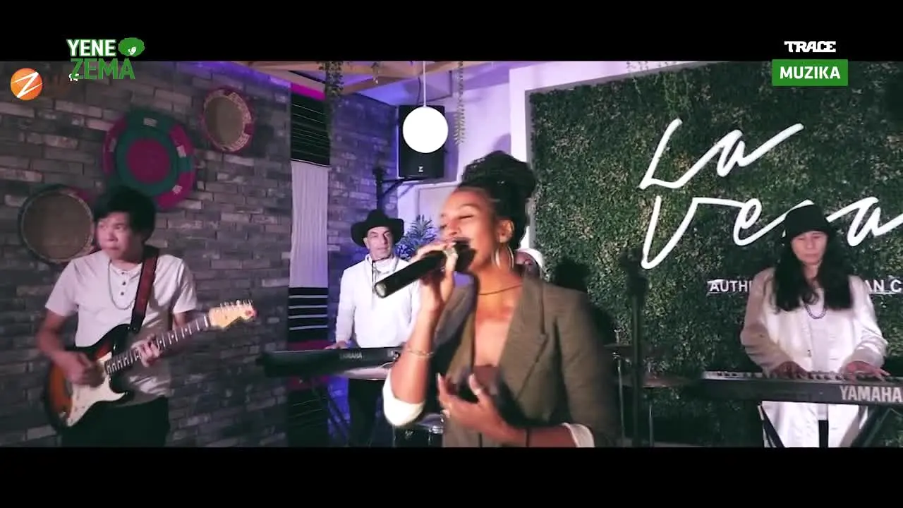 Trace Muzika live
