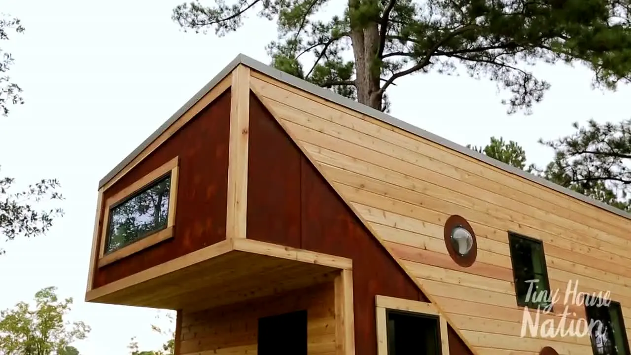 Tiny House Nation in diretta