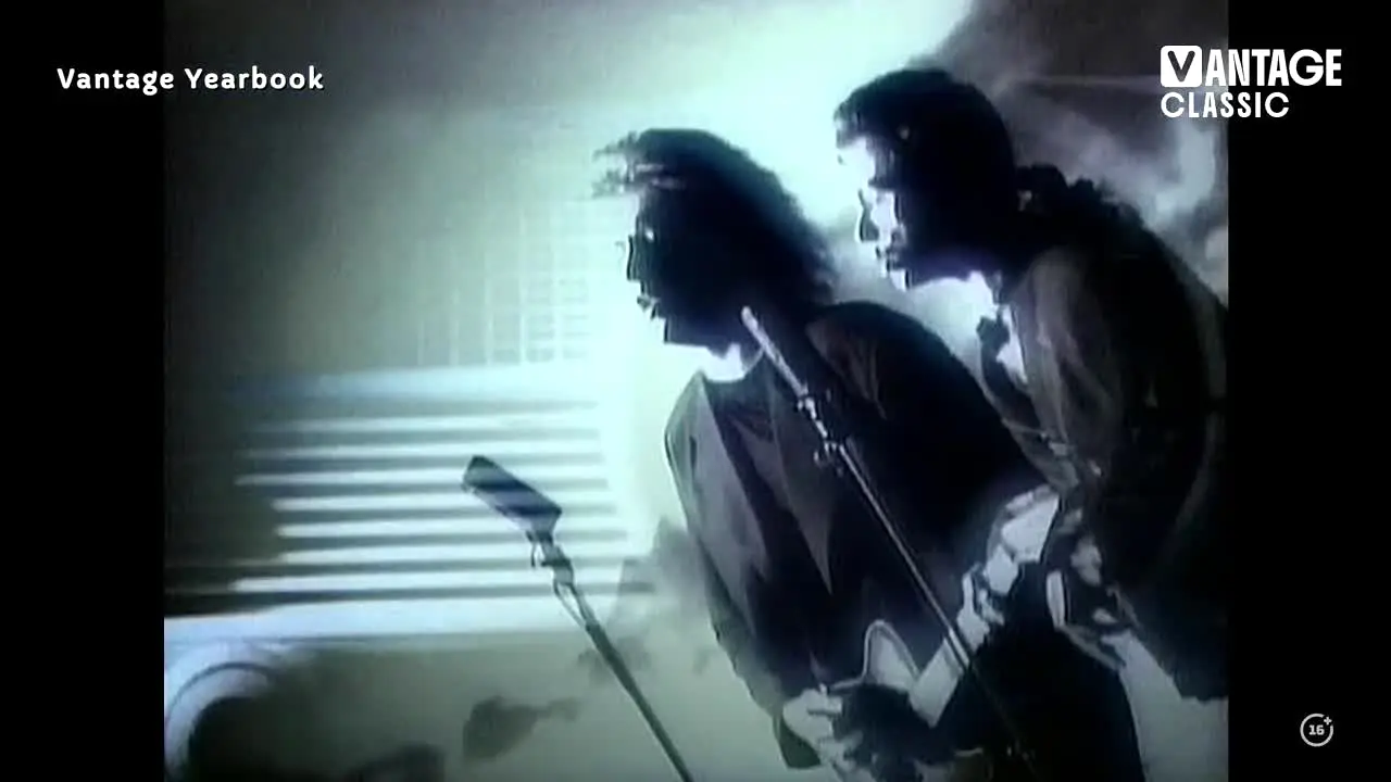 Vantage Classic live