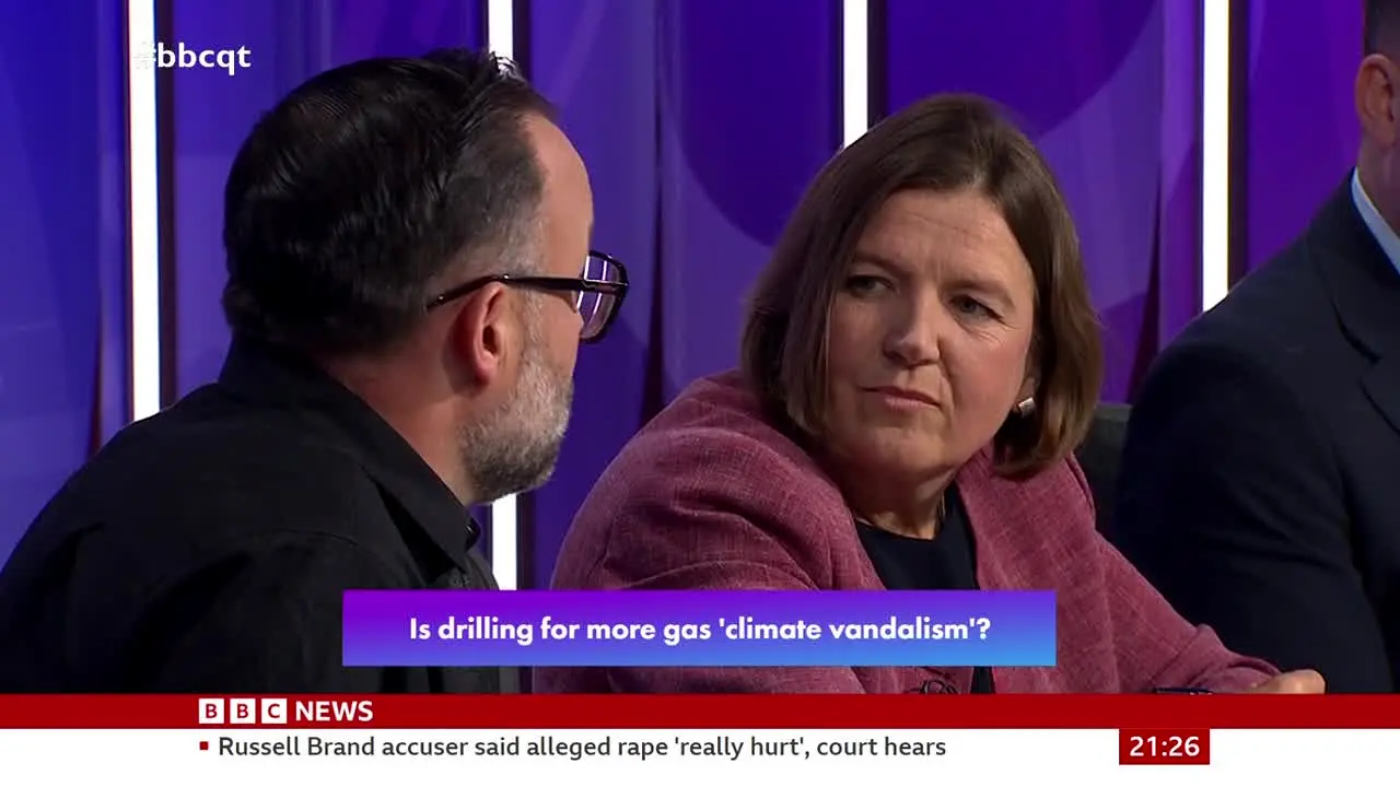 BBC News live
