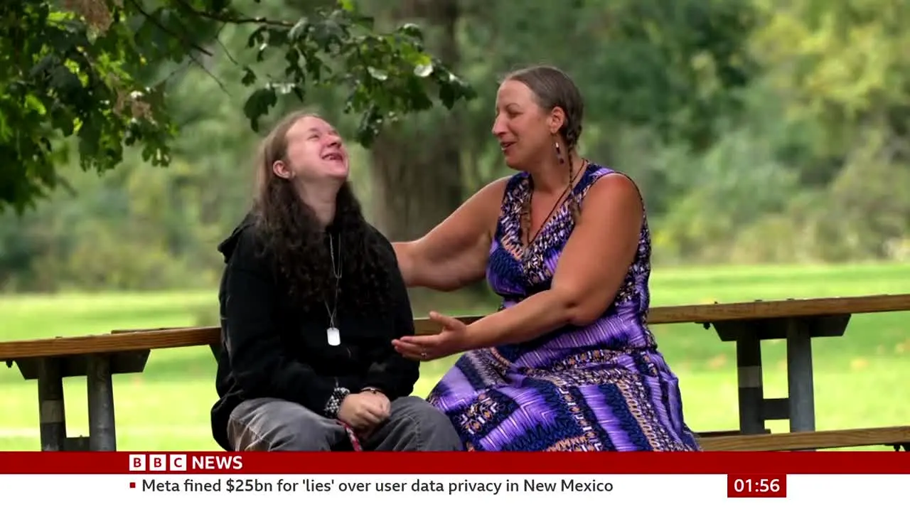 BBC News live