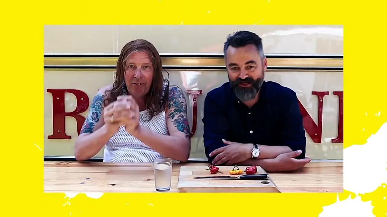 Hot Ones na żywo