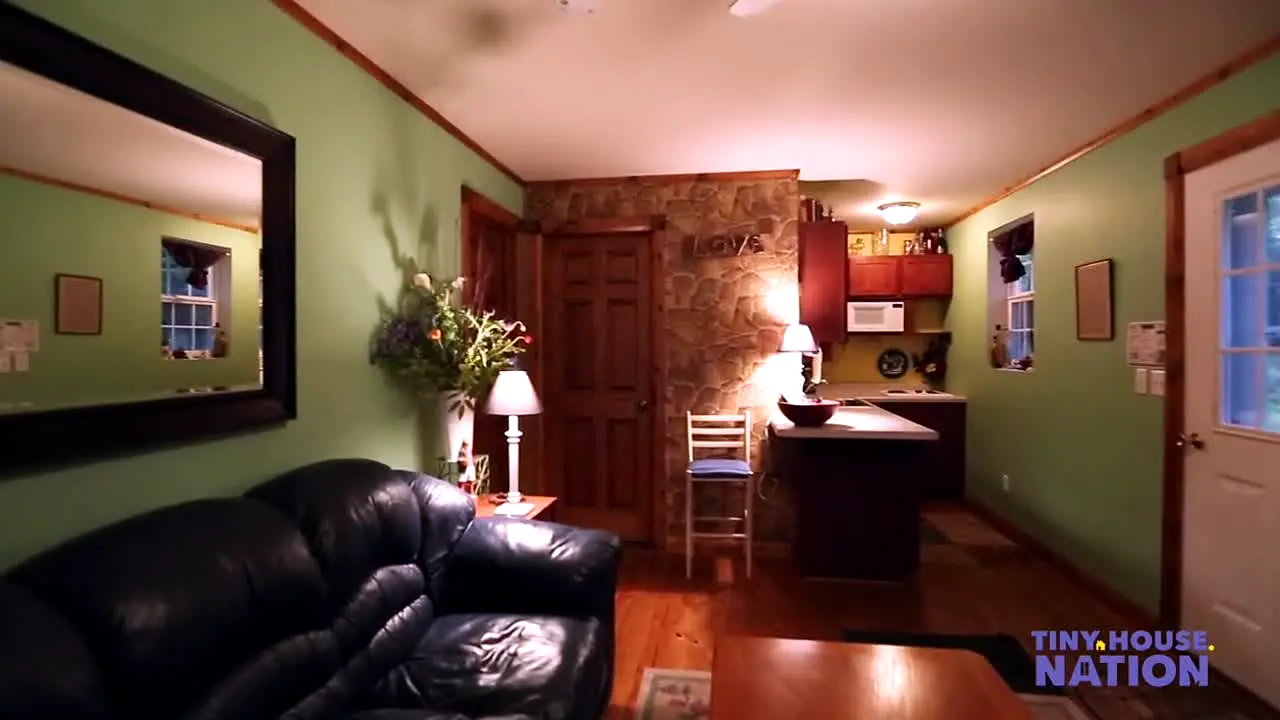 Tiny House Nation na żywo