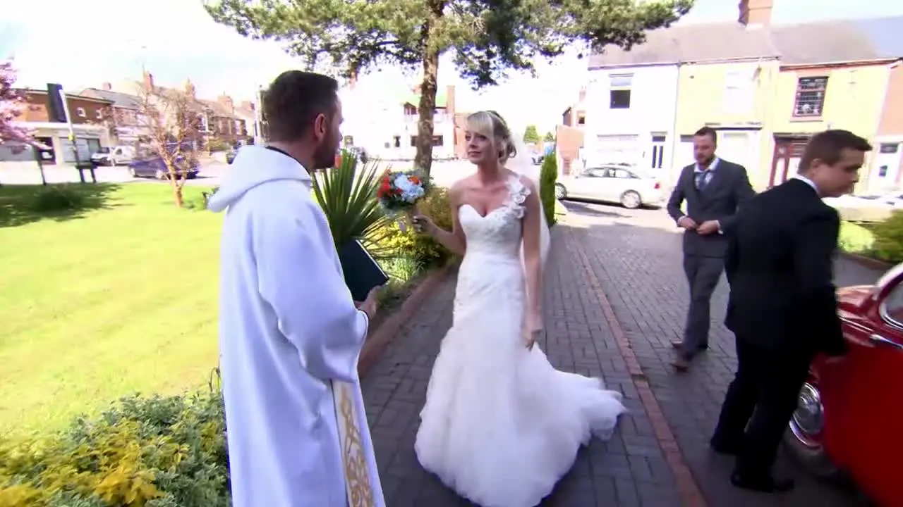 Don't Tell The Bride live