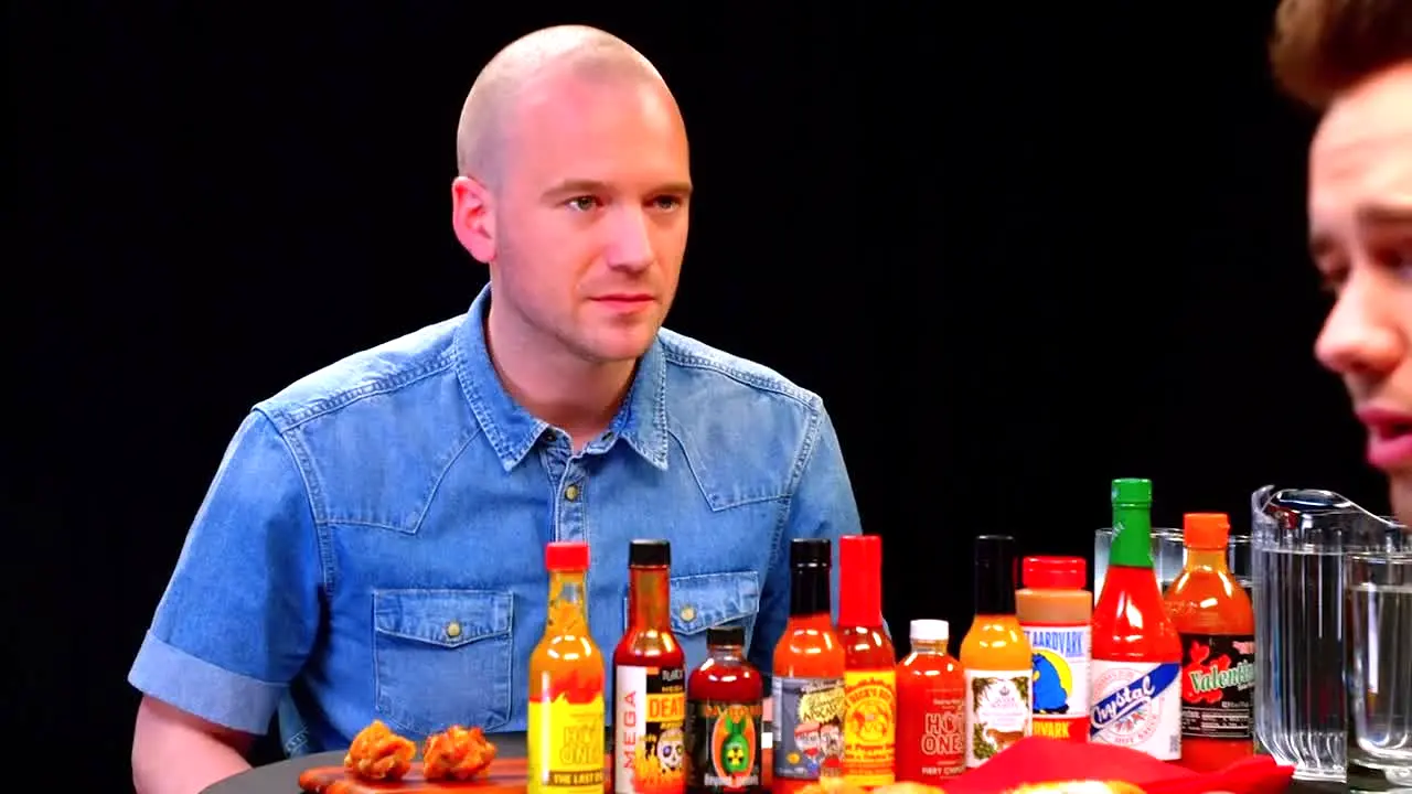 Hot Ones en direct