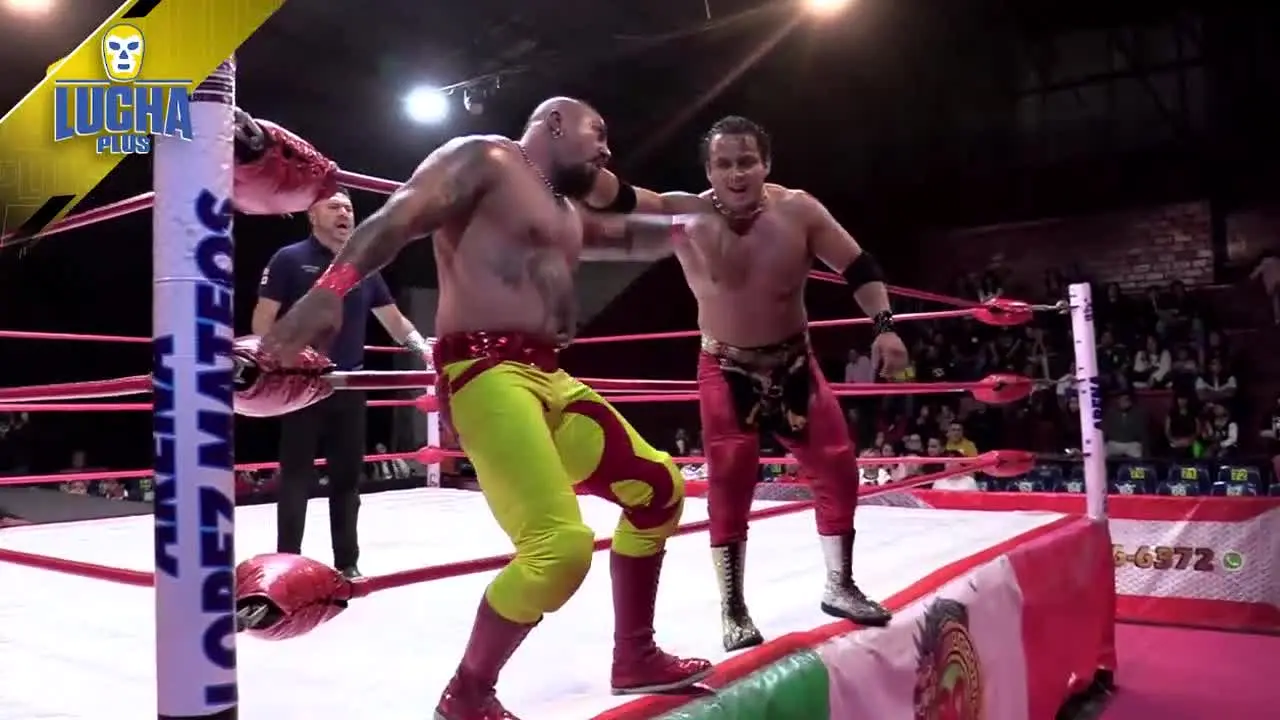 Lucha Plus live