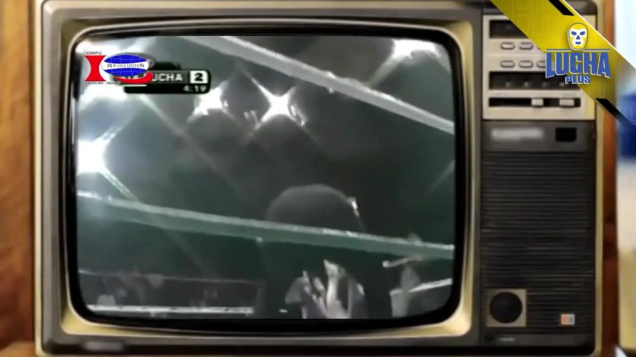 Lucha Plus in diretta