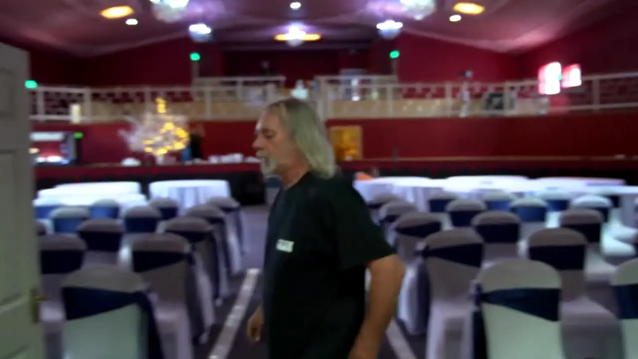 Don't Tell The Bride live