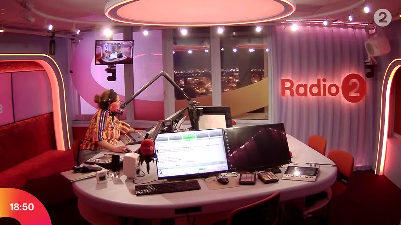 Radio 2 live