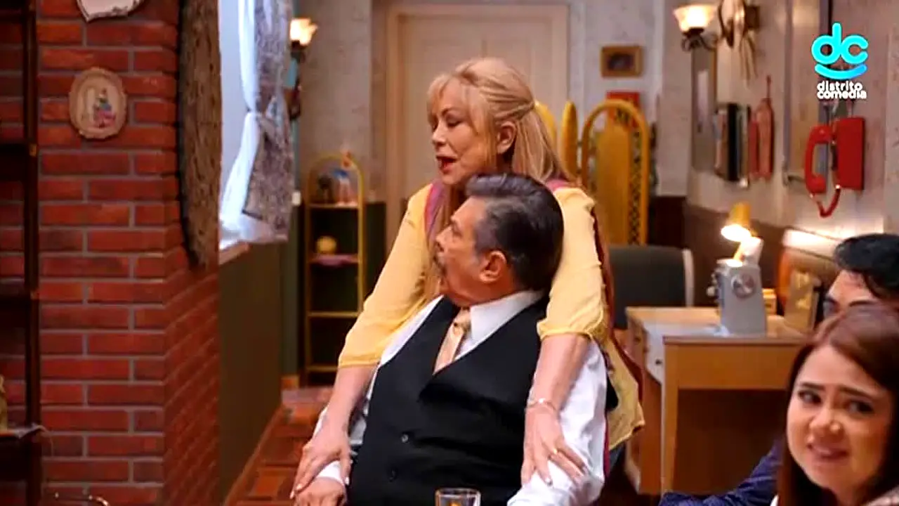 Distrito Comedia in diretta