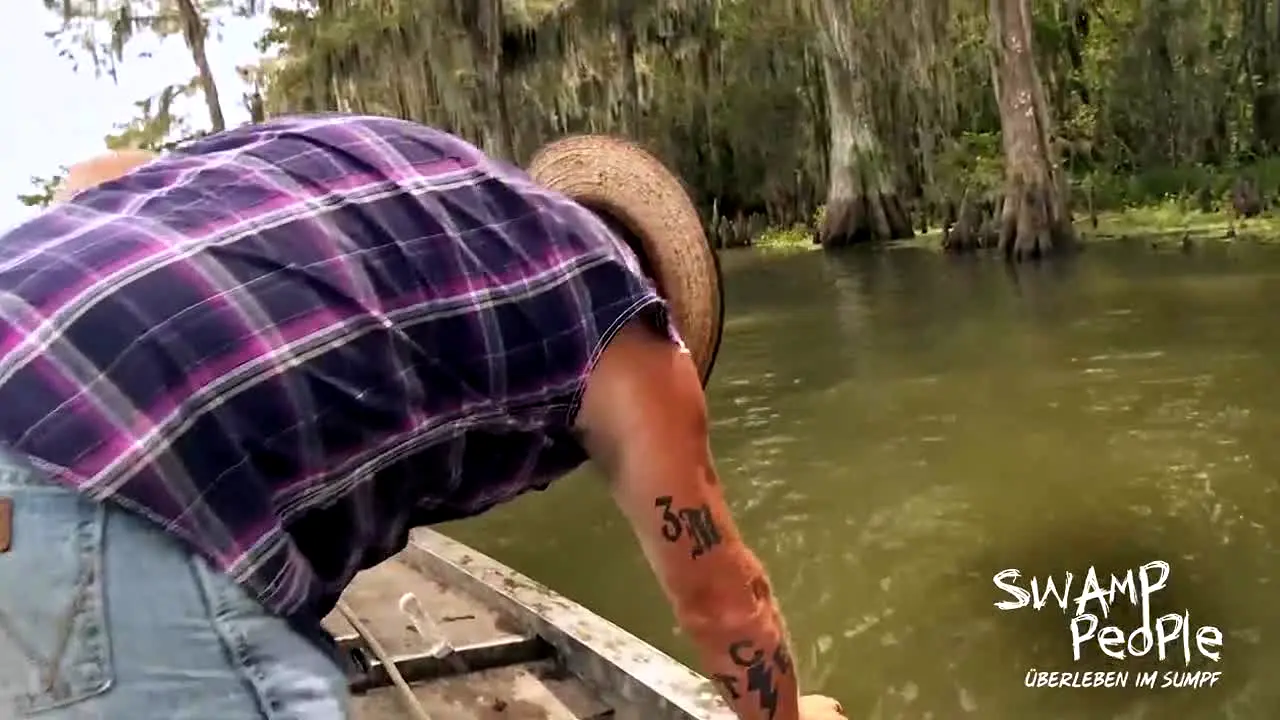 Swamp People live