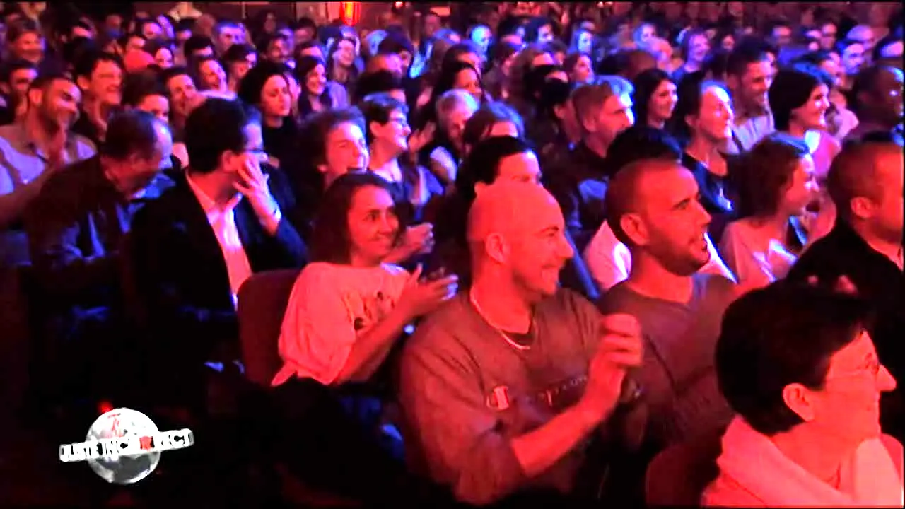 100% Comedy live