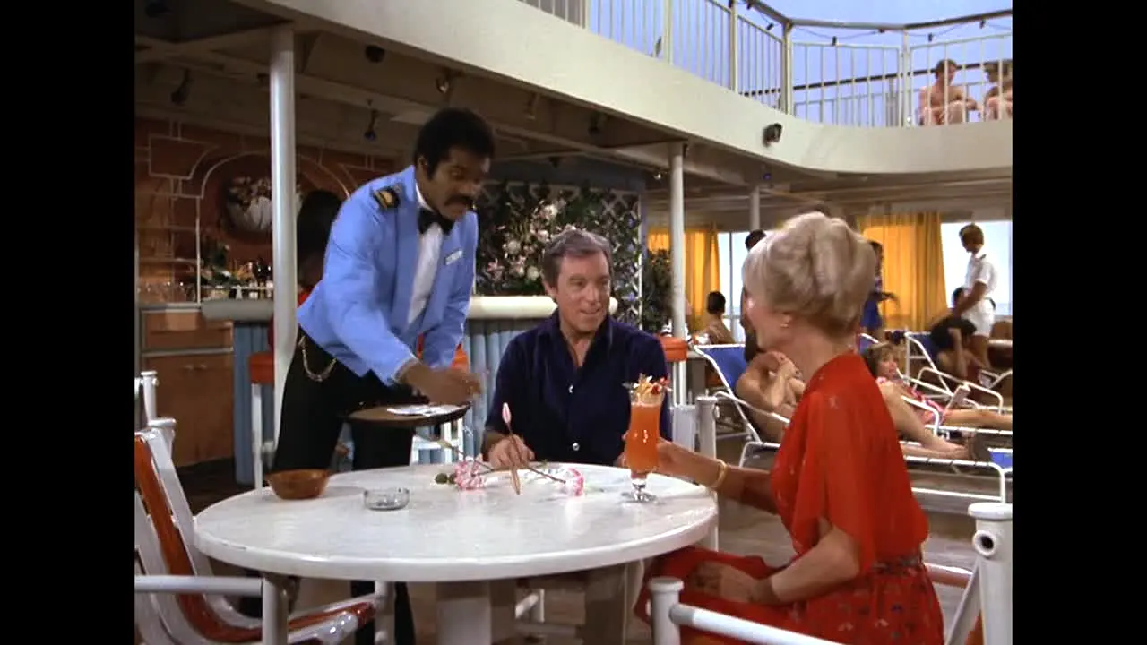 Love Boat live