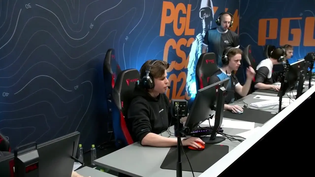Retake E-sport Live live