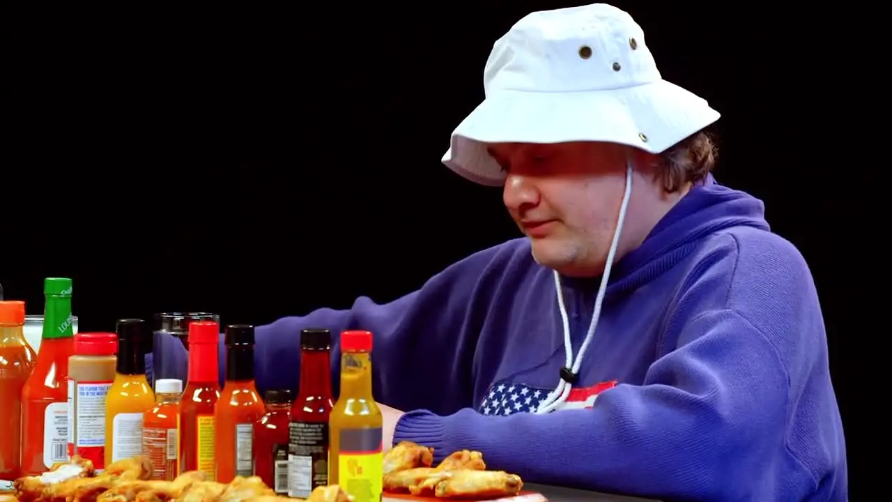 Hot Ones en direct