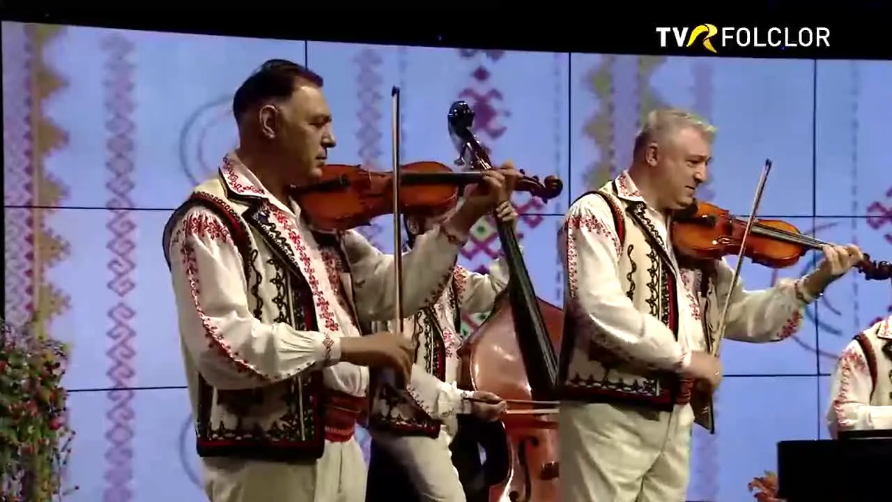 TVR Folclor live