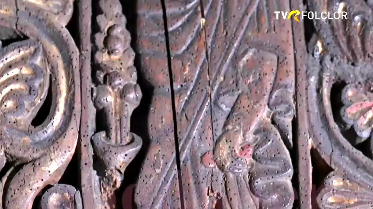 TVR Folclor in diretta