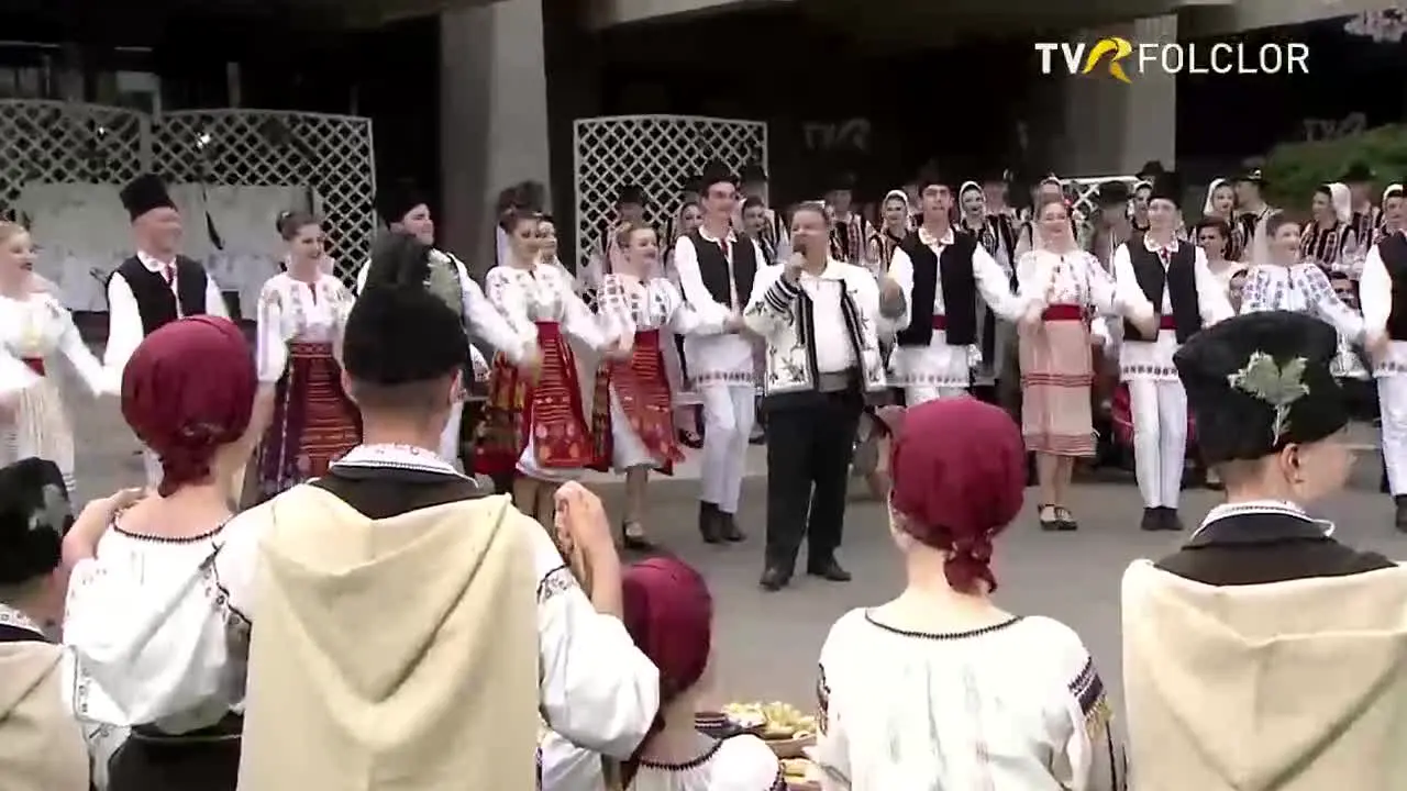TVR Folclor live