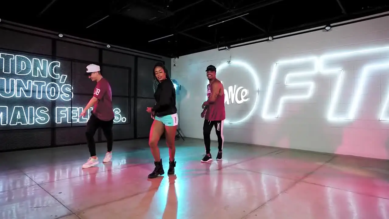 Fit Dance live