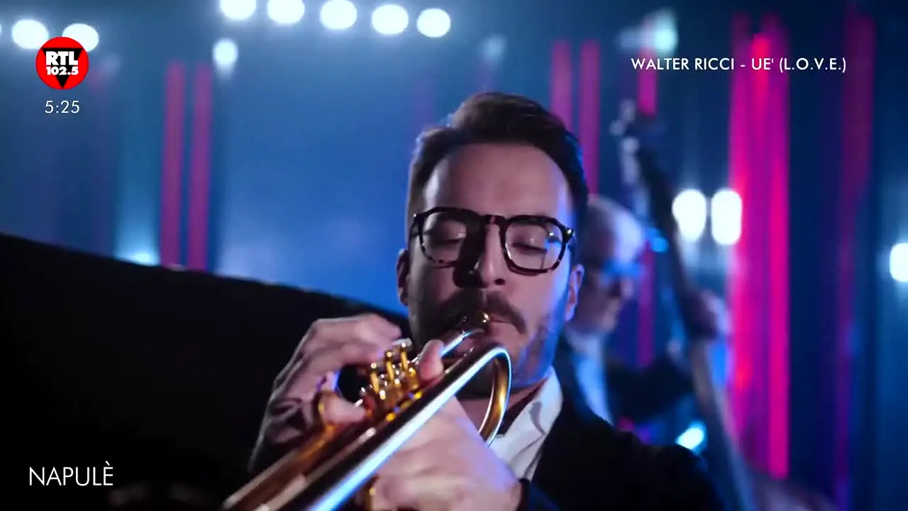 RTL 102.5 Napulè Italia IT live
