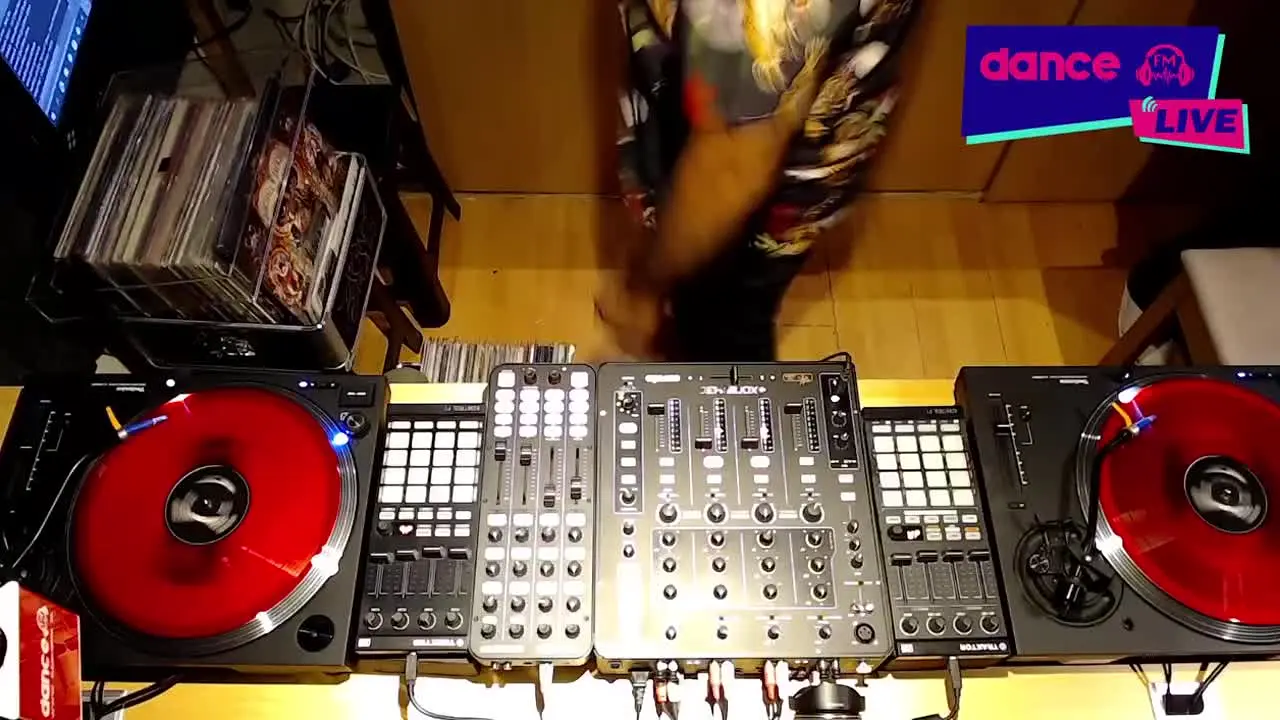 Dance FM en direct