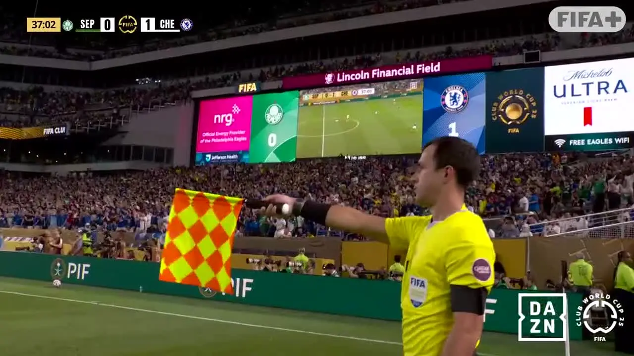 FIFA+ — прямой эфир