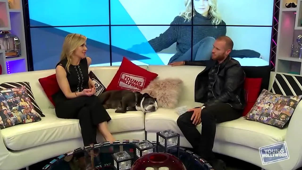 Young Hollywood live