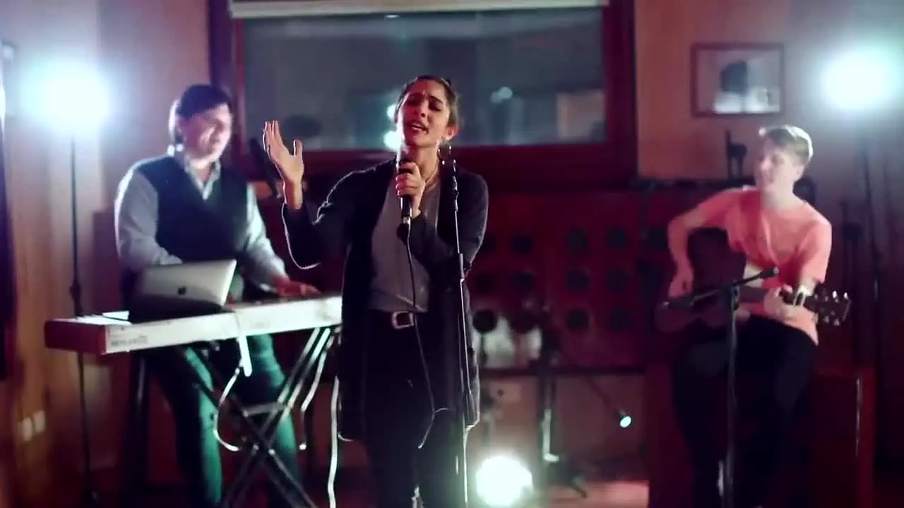 La Voz de Jesus live