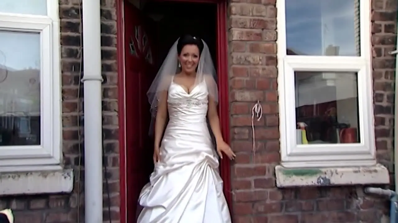 Don't Tell The Bride live