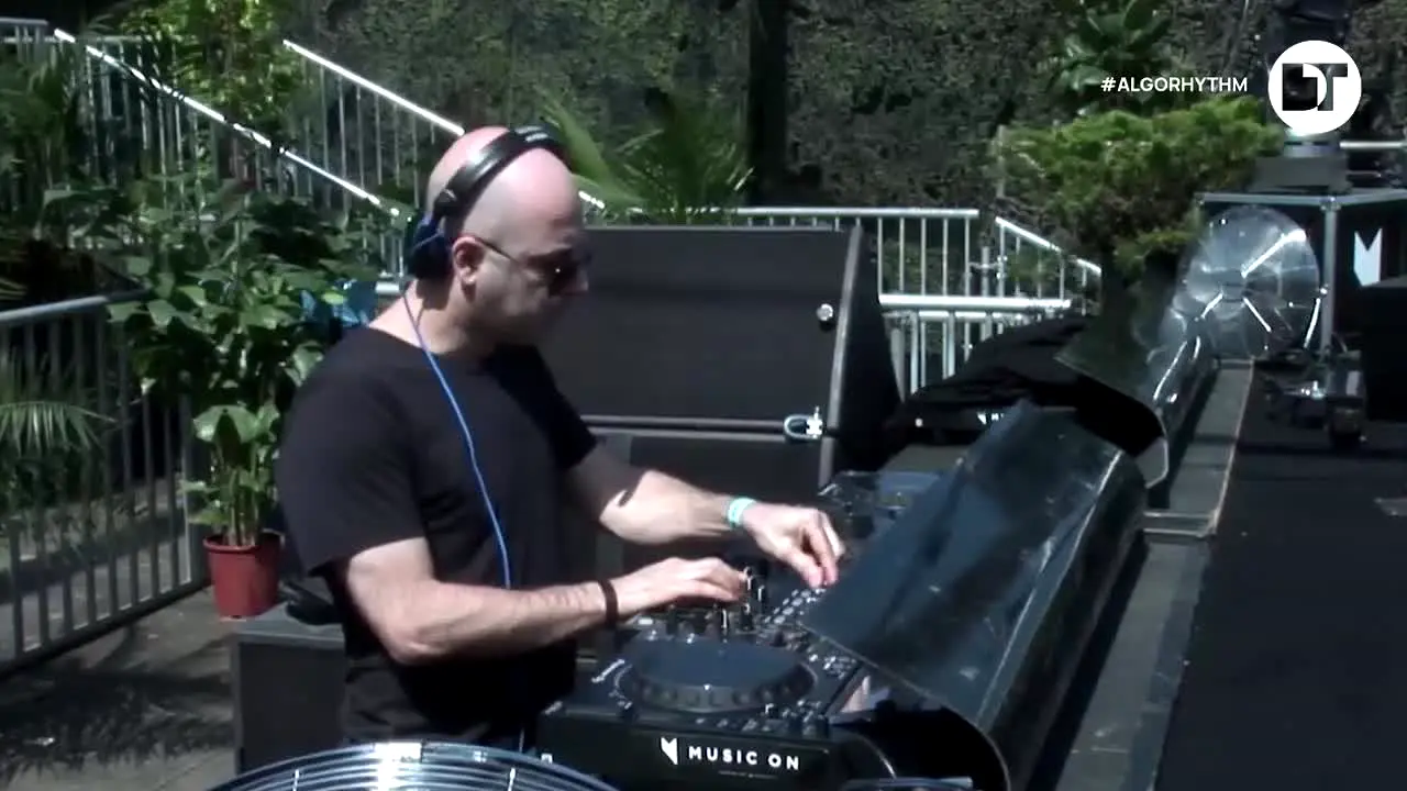 DanceTV Algorhythm in diretta