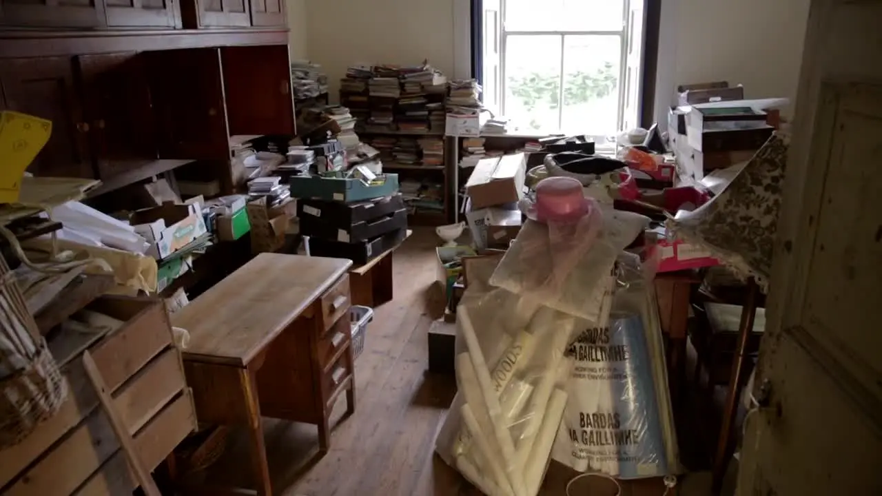 Obsessive Compulsive Cleaners live
