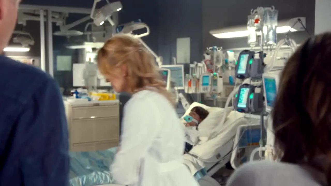 Saving Hope in diretta
