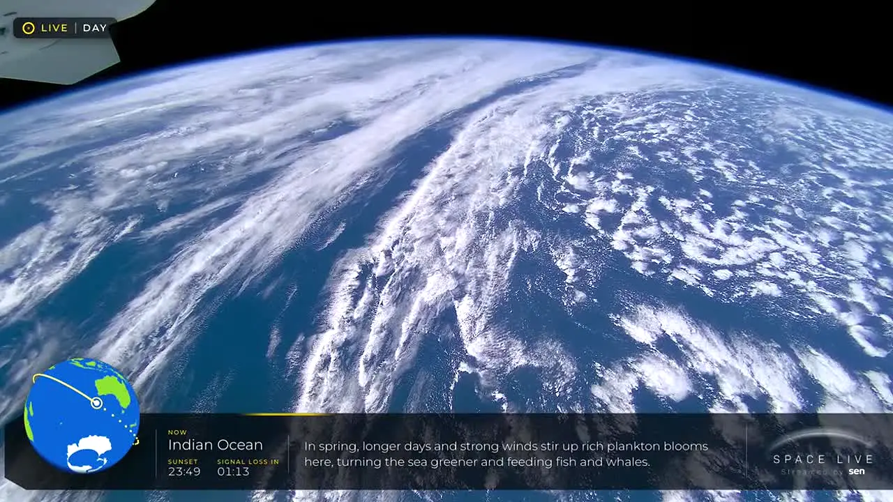 Space Live live