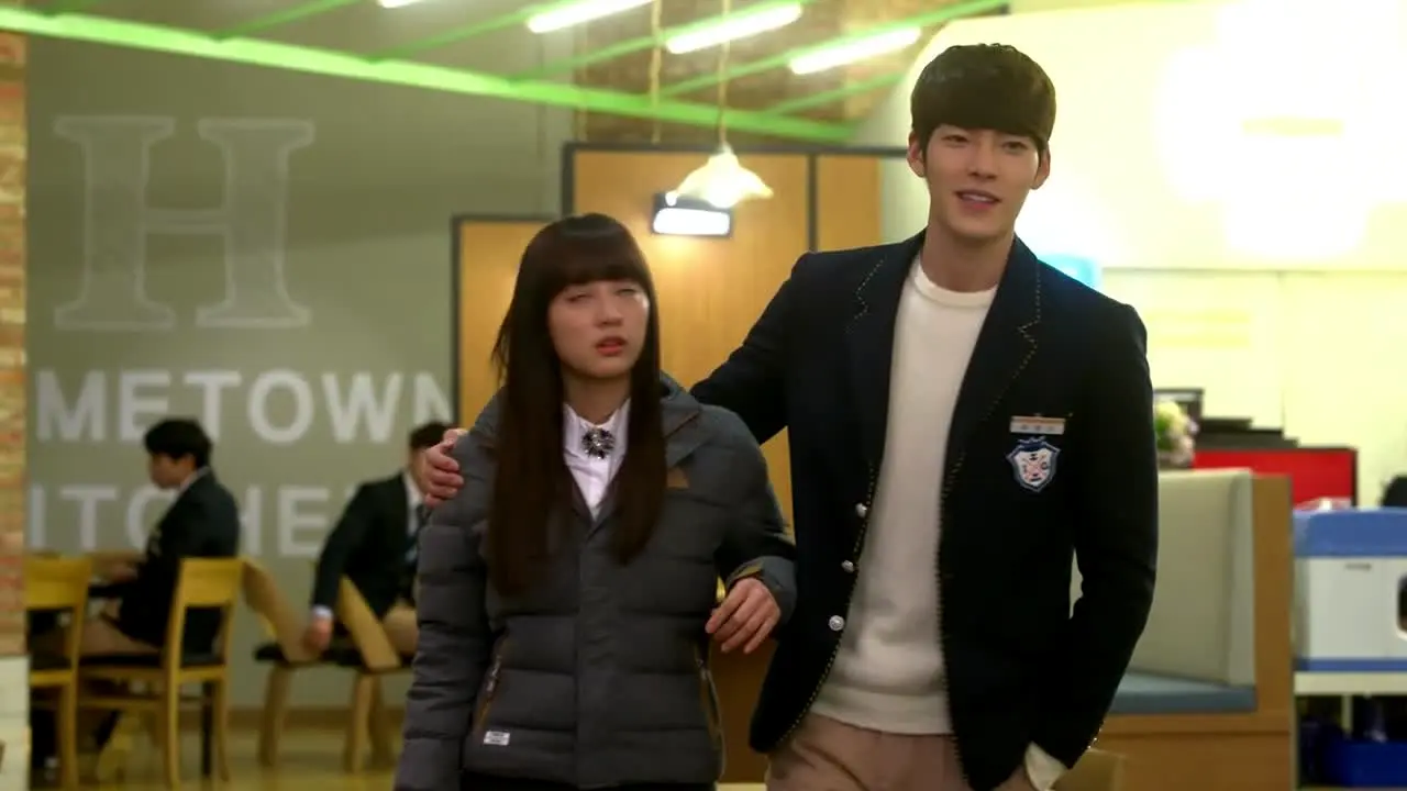 The Heirs live