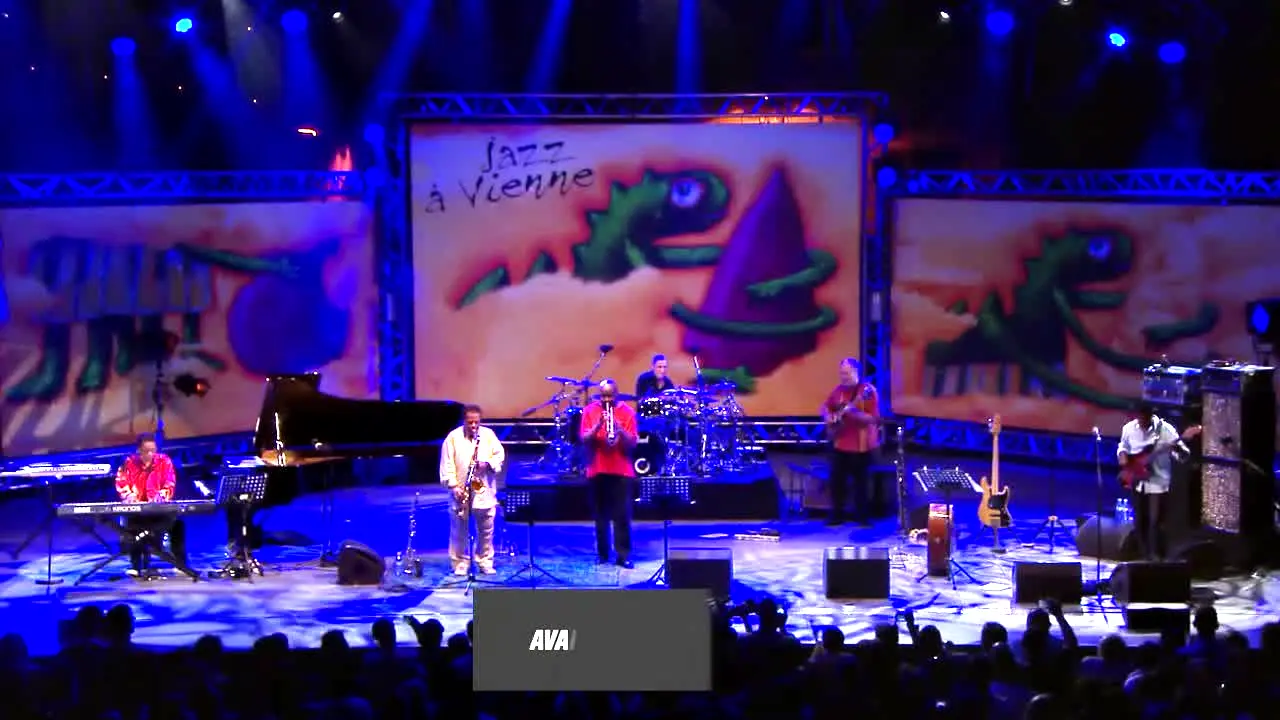 Qwest TV live