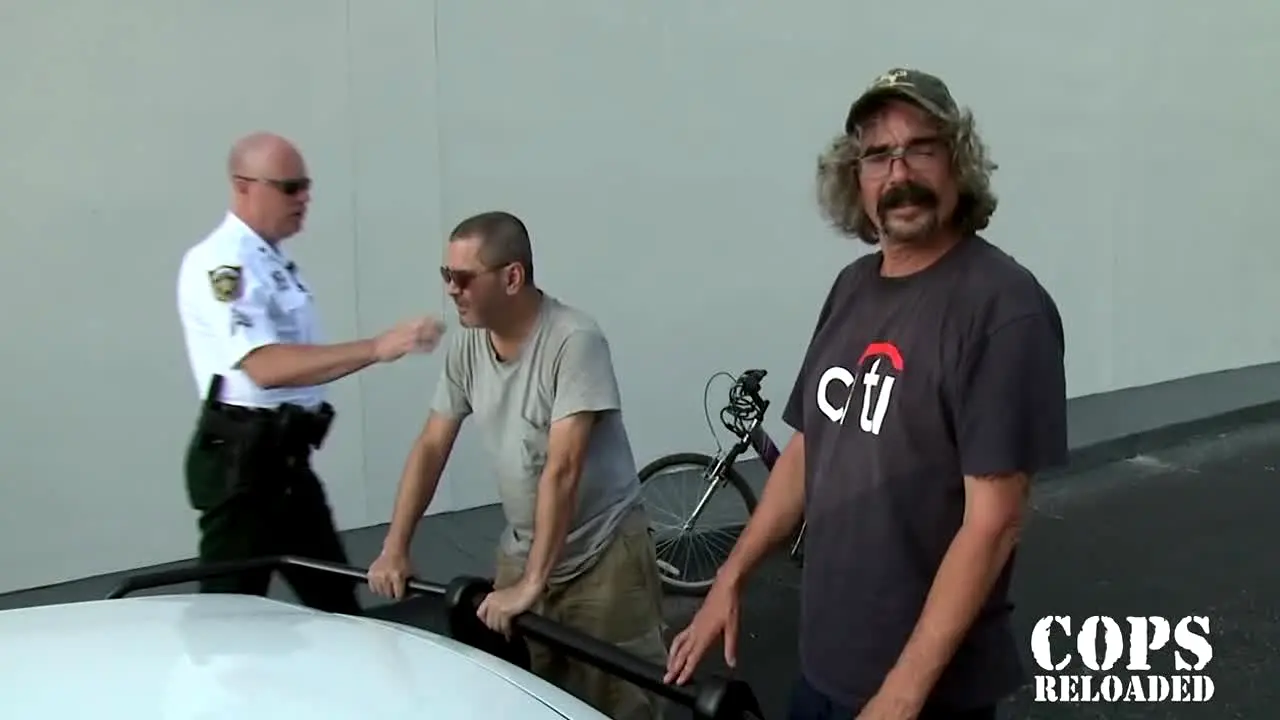 Cops Reloaded ao vivo