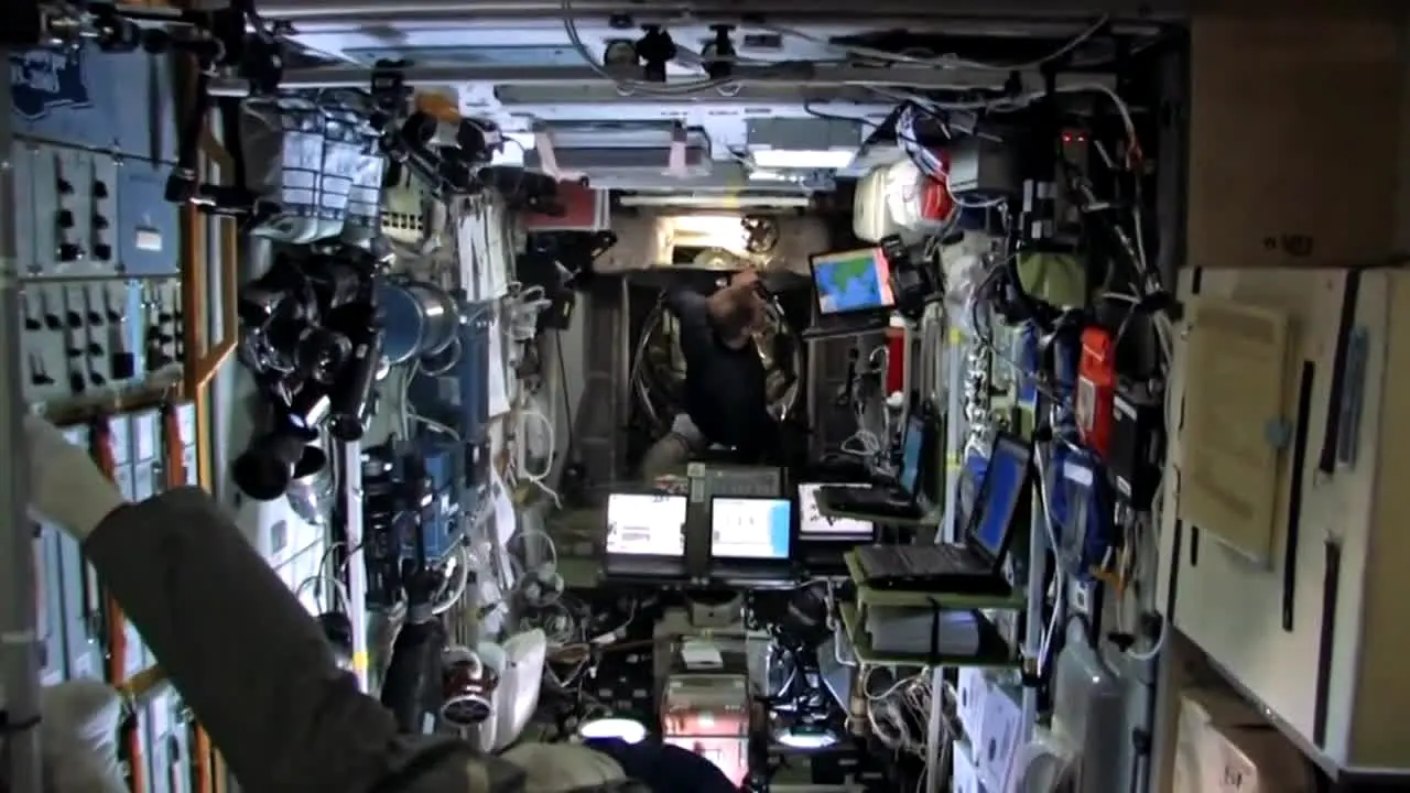 Pluto TV Space en direct