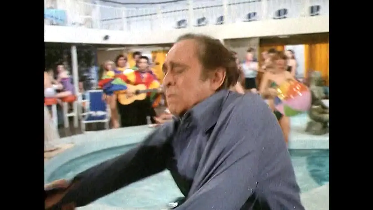 Love Boat live