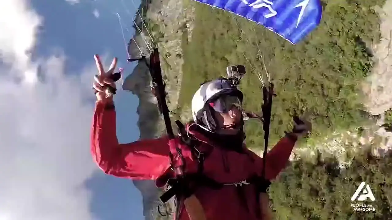 People Are Awesome live