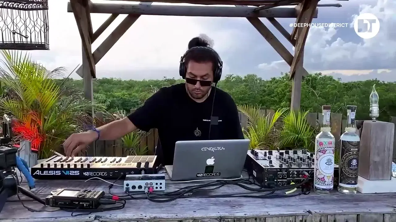 DanceTV Deep House District live