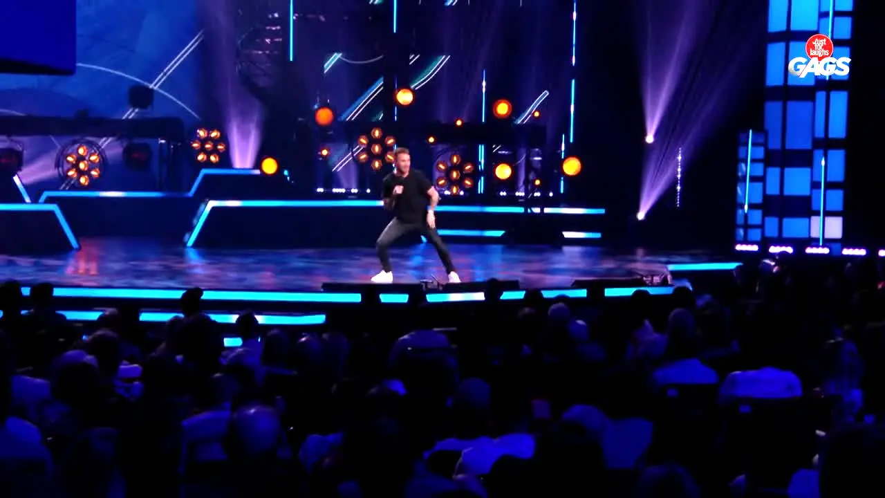 JUSTFORLAUGH live