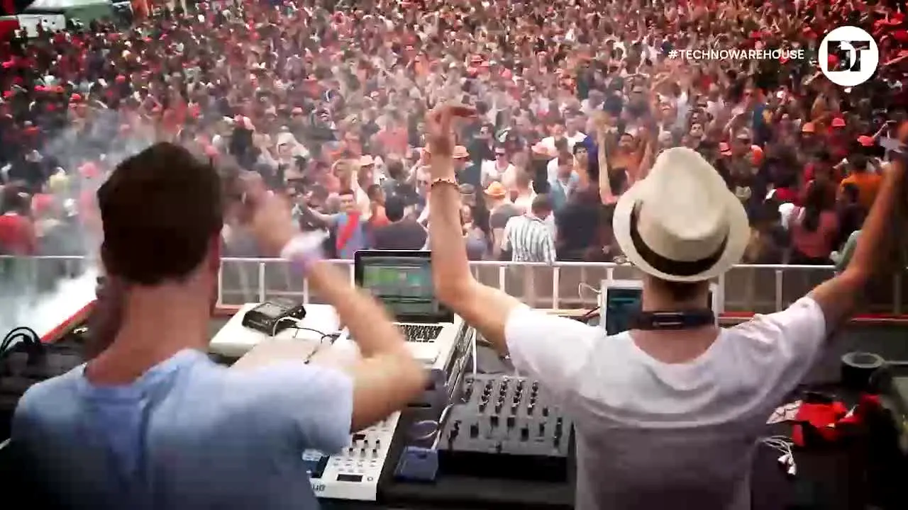 DanceTV Techno Warehouse live