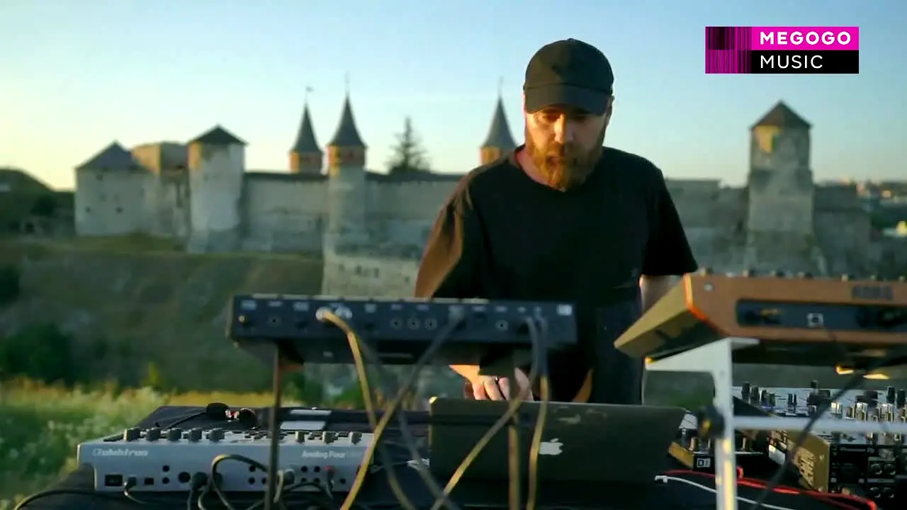 Megogo Music live