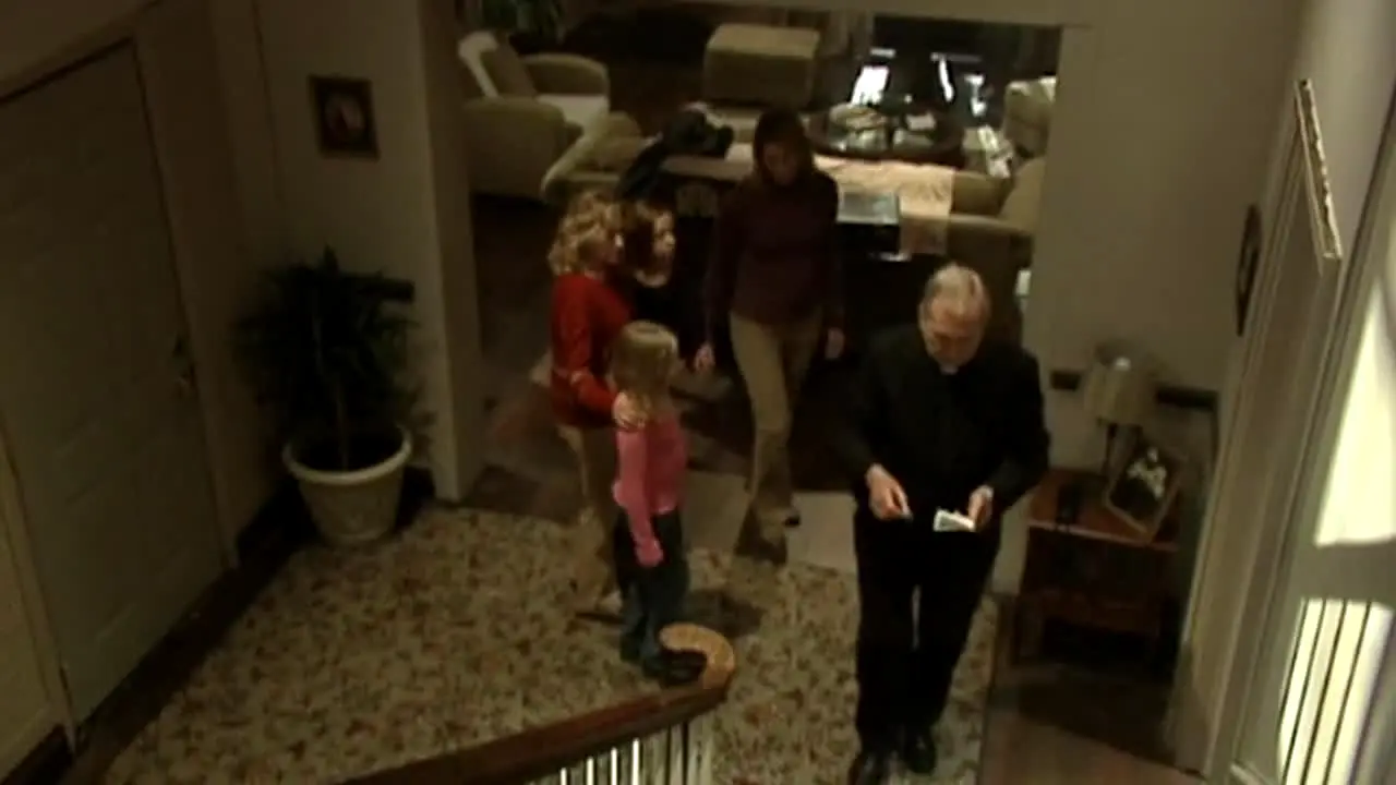 A Haunting in diretta