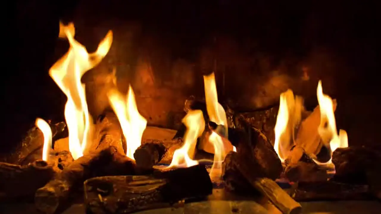 Fireplace Vibes in diretta